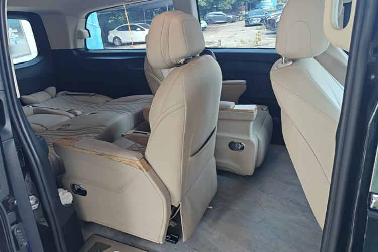 Used Mercedes-Benz Vito 2016 2.0T Elite Edition Left Rear Seat