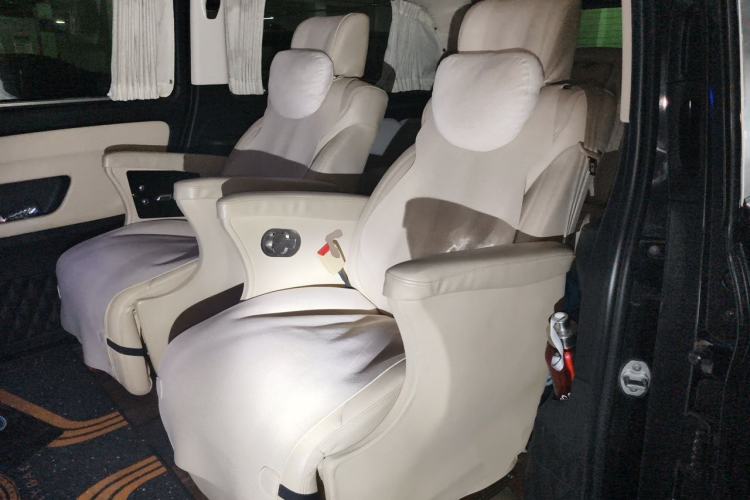 Used Mercedes-Benz Vito 2016 2.0T Business Edition Left Rear Seat