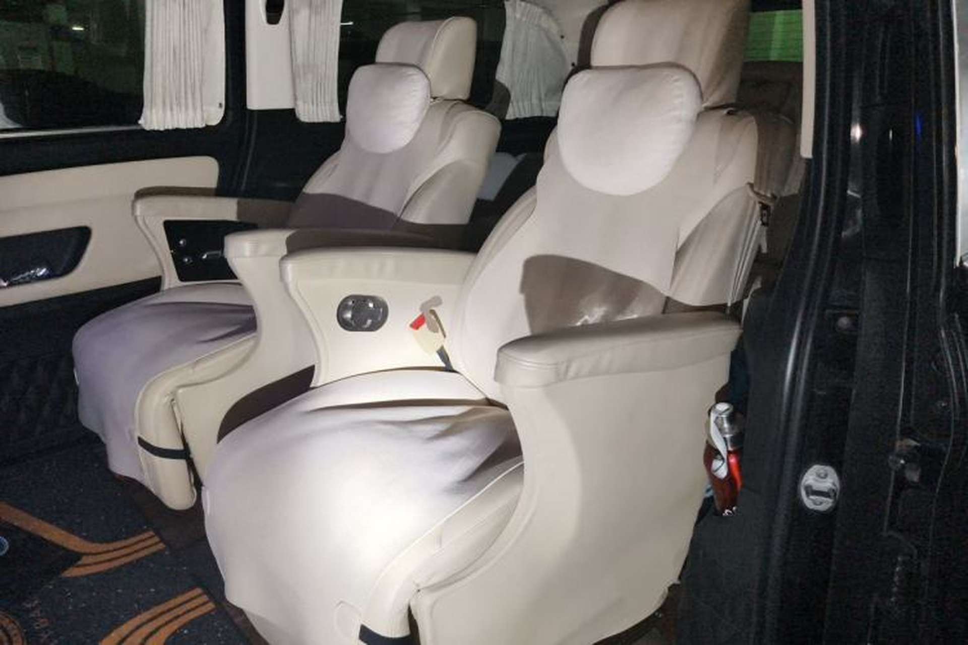 Used Mercedes-Benz Vito 2016 2.0T Business Edition Left Rear Seat