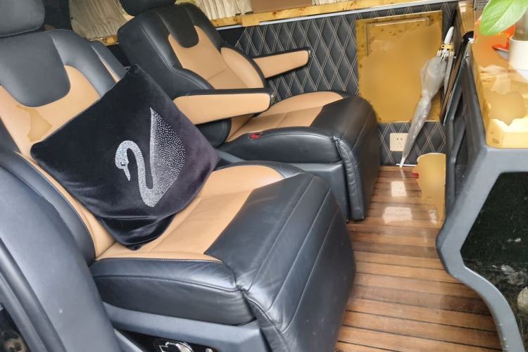 Used Mercedes-Benz Vito 2016 2.0T Elite Edition Left Rear Seat