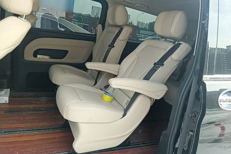 Used Mercedes-Benz Vito 2016 2.0T Business Edition Left Rear Seat
