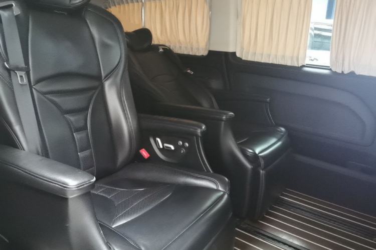 Used Mercedes-Benz Vito 2016 2.0T Elite Edition Left Rear Seat
