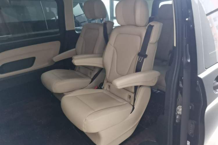 Used Mercedes-Benz Vito 2016 2.0T Business Edition Left Rear Seat