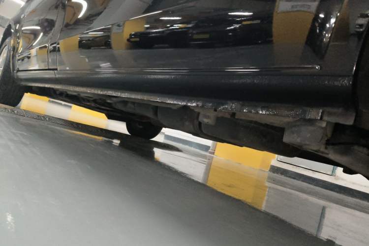 Used Mercedes-Benz Vito 2016 2.0T Elite Edition Left Side Sill