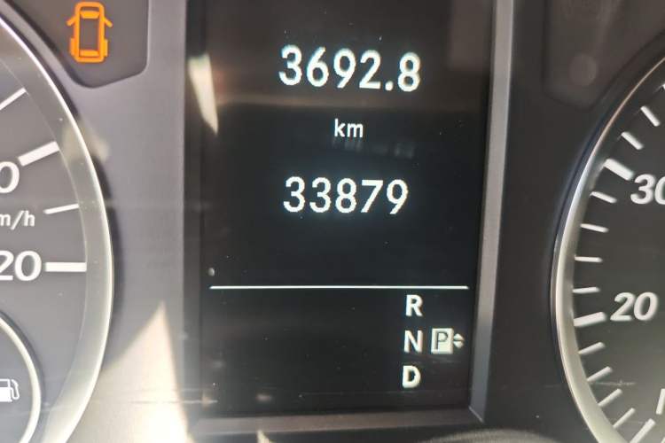 Used Mercedes-Benz Vito  Odometer Close Up
