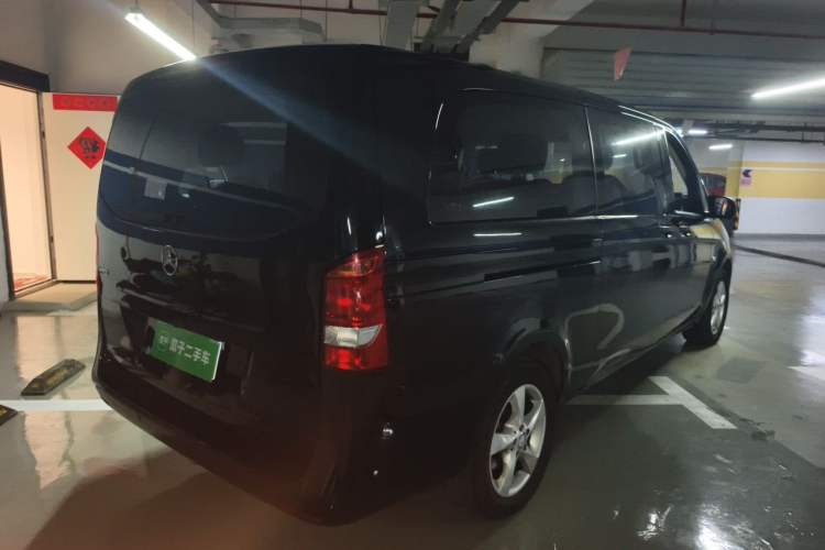 Used Mercedes-Benz Vito 2016 2.0T Business Edition Rear Right 45 Deg