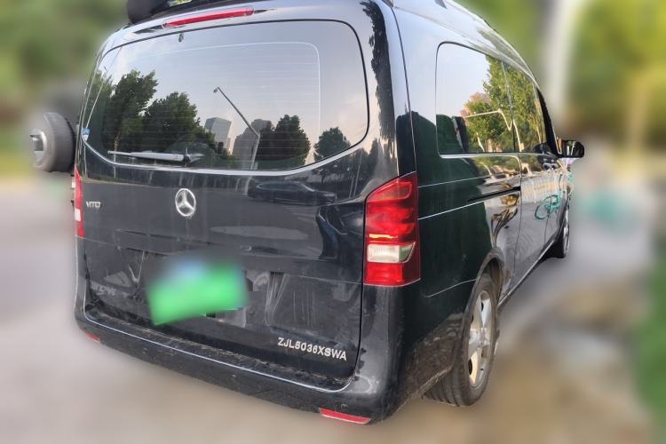 Used Mercedes-Benz Vito 2016 2.0T Elite Edition Rear Right 45 Deg