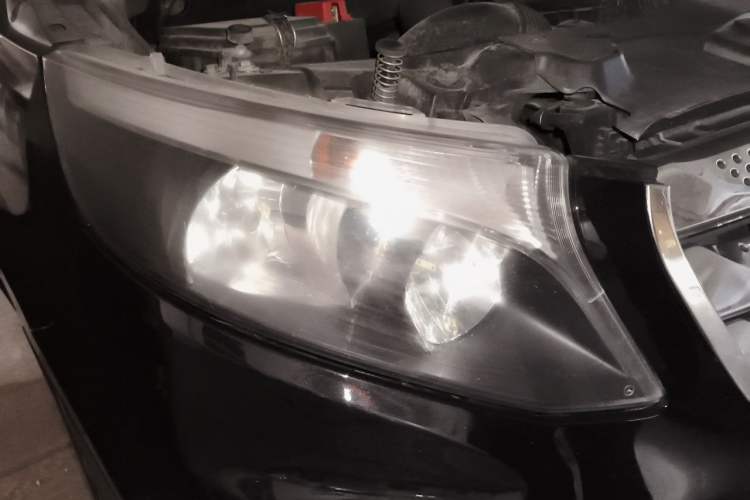 Used Mercedes-Benz Vito 2016 2.0T Business Edition Right Front Headlight