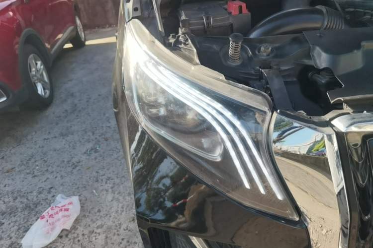 Used Mercedes-Benz Vito  Right Front Headlight