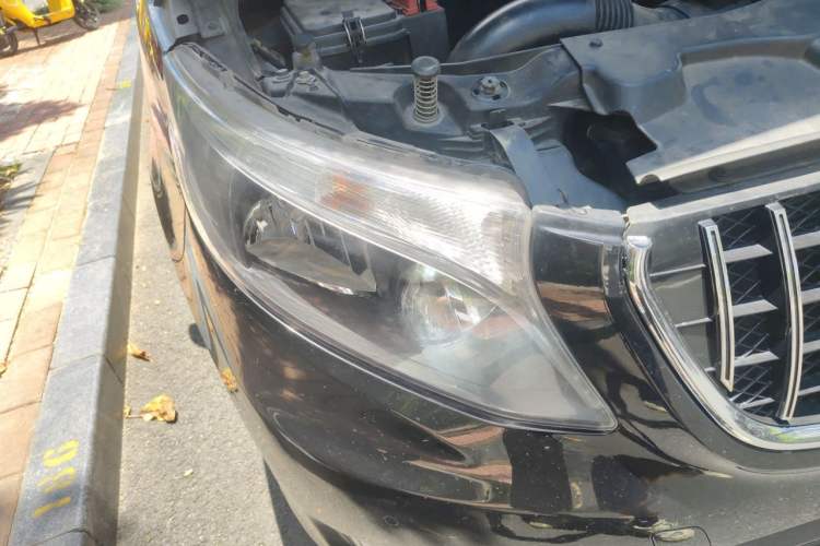 Used Mercedes-Benz Vito 2016 2.0T Business Edition Right Front Headlight