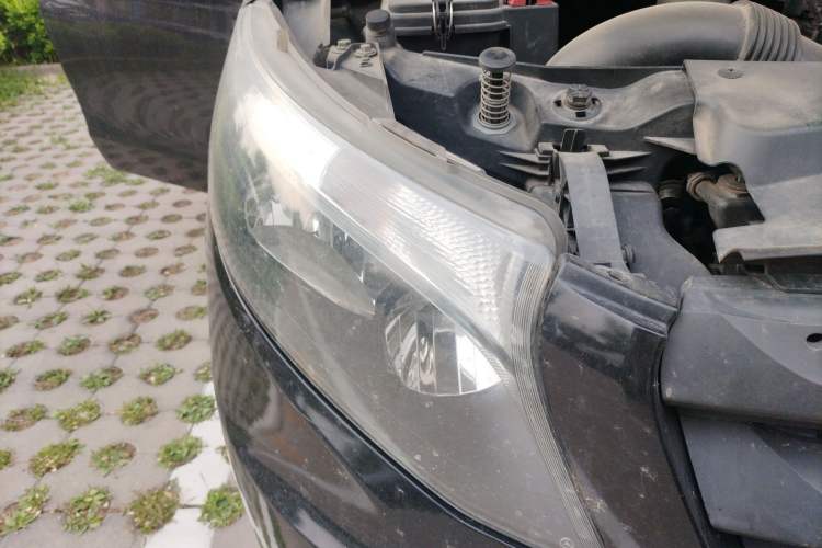 Used Mercedes-Benz Vito 2016 2.0T Business Edition Right Front Headlight