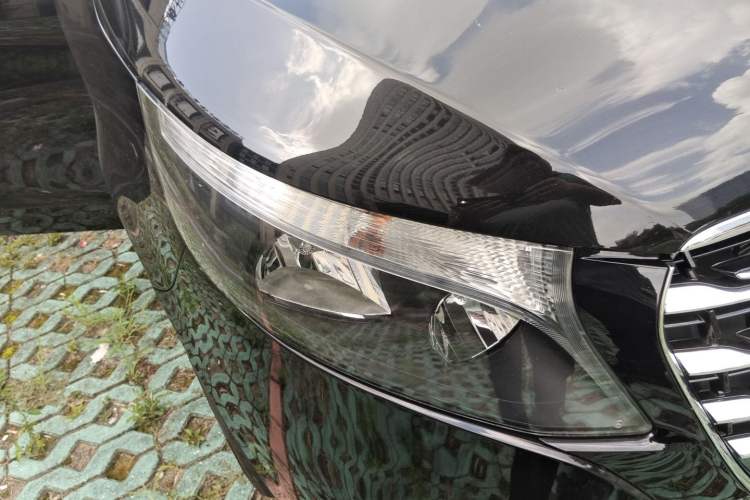 Used Mercedes-Benz Vito 2016 2.0T Elite Edition Right Front Headlight
