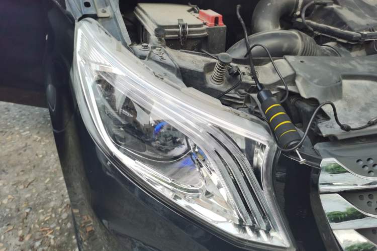 Used Mercedes-Benz Vito 2016 2.0T Elite Edition Right Front Headlight