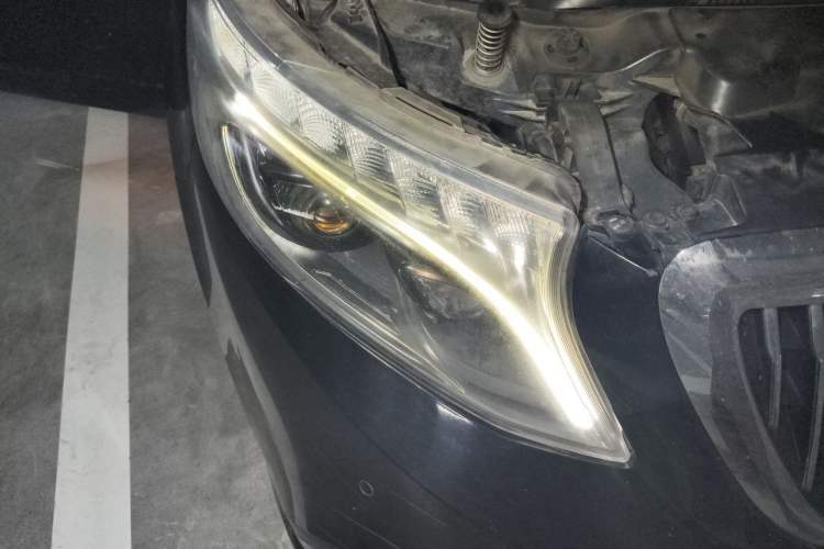 Used Mercedes-Benz Vito 2016 2.0T Business Edition Right Front Headlight