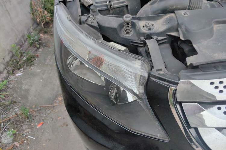 Used Mercedes-Benz Vito 2016 2.0T Elite Edition Right Front Headlight