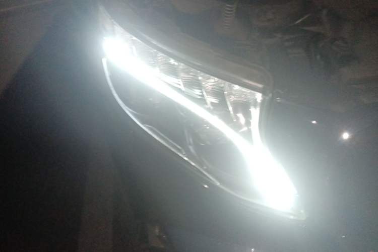 Used Mercedes-Benz Vito 2016 2.0T Business Edition Right Front Headlight