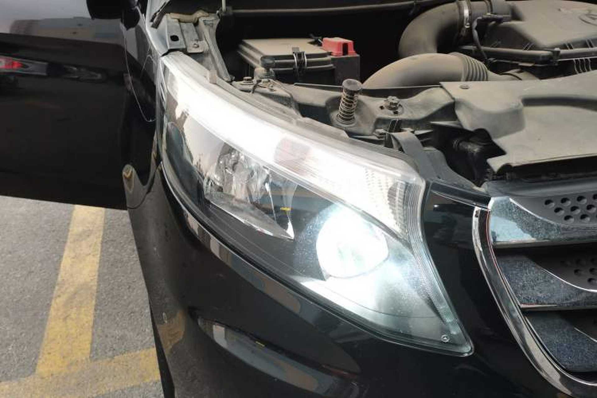 Used Mercedes-Benz Vito 2016 2.0T Business Edition Right Front Headlight