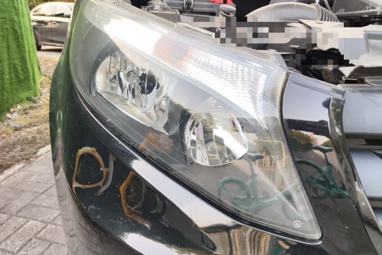 Used Mercedes-Benz Vito 2016 2.0T Elite Edition Right Front Headlight
