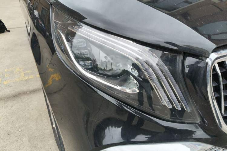 Used Mercedes-Benz Vito 2016 2.0T Elite Edition Right Front Headlight