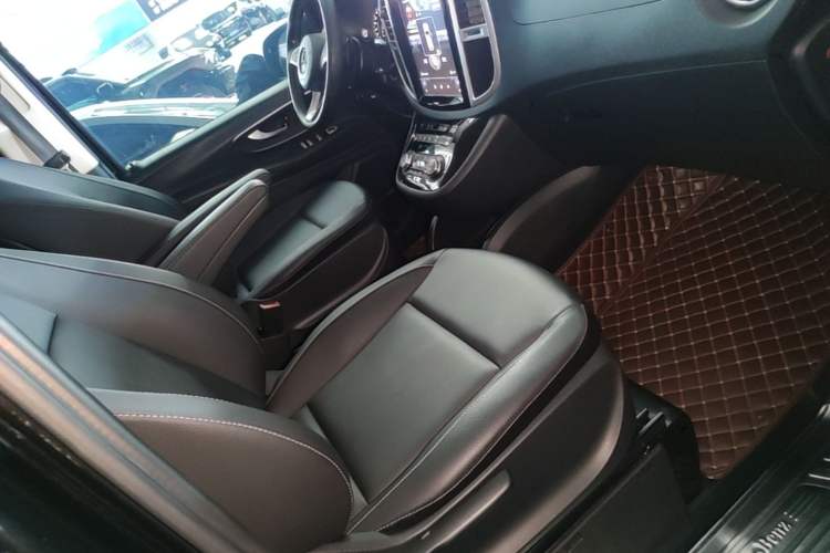 Used Mercedes-Benz Vito 2016 2.0T Business Edition Right Front Seat