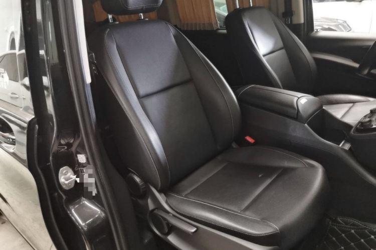 Used Mercedes-Benz Vito 2016 2.0T Elite Edition Right Front Seat