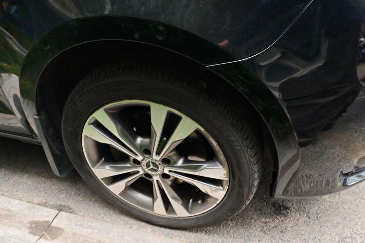 Used Mercedes-Benz Vito 2016 2.0T Elite Edition Right Front Wheel Hub