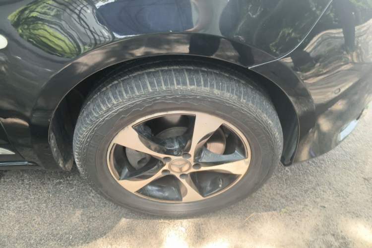 Used Mercedes-Benz Vito 2016 2.0T Business Edition Right Front Wheel Hub