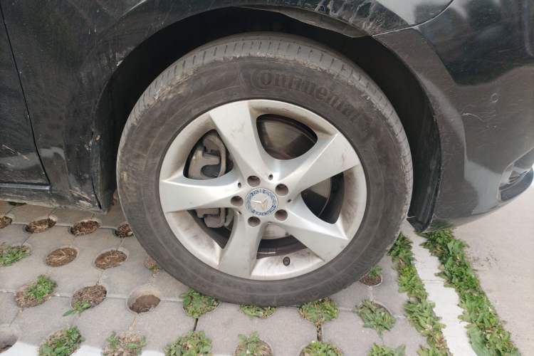 Used Mercedes-Benz Vito 2016 2.0T Business Edition Right Front Wheel Hub