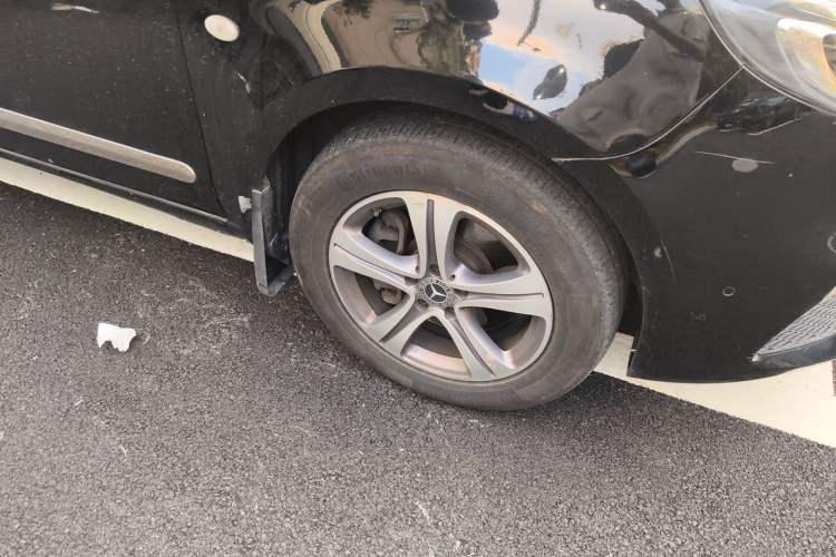 Used Mercedes-Benz Vito 2016 2.0T Business Edition Right Front Wheel Hub