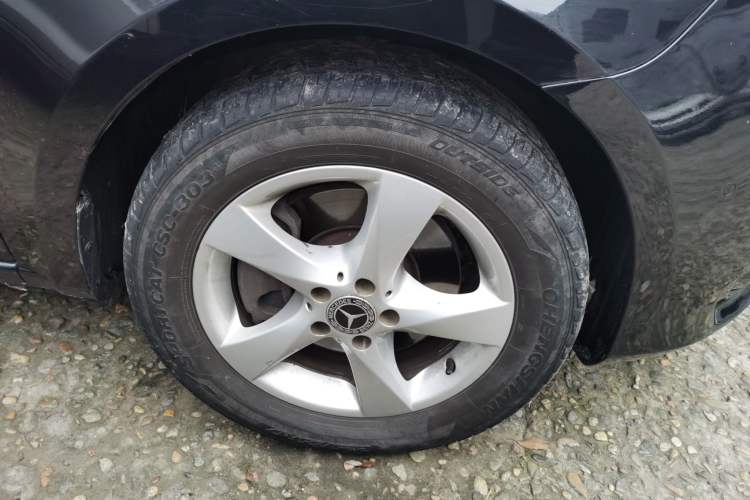 Used Mercedes-Benz Vito 2016 2.0T Elite Edition Right Front Wheel Hub