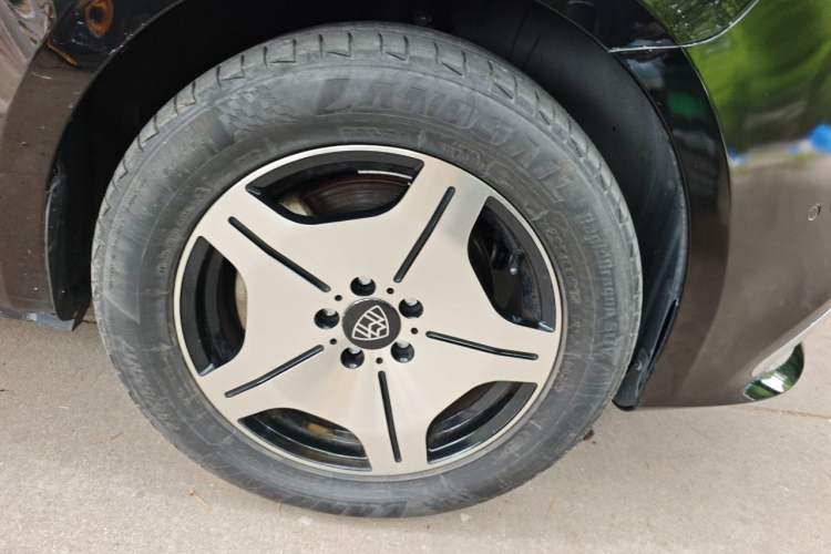 Used Mercedes-Benz Vito 2016 2.0T Business Edition Right Front Wheel Hub
