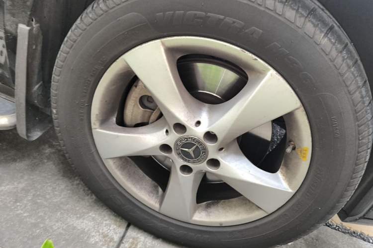 Used Mercedes-Benz Vito 2016 2.0T Business Edition Right Front Wheel Hub