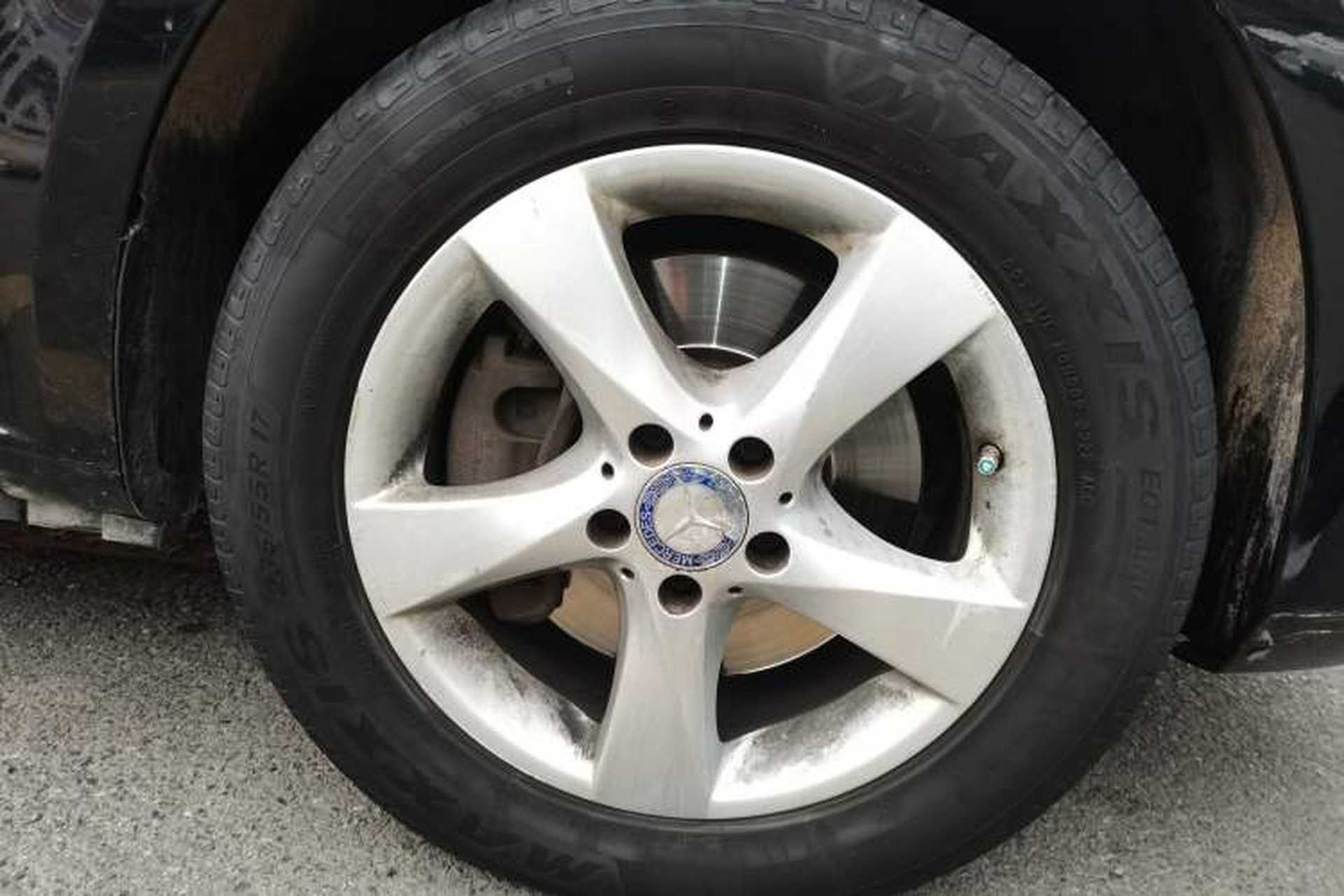 Used Mercedes-Benz Vito 2016 2.0T Business Edition Right Front Wheel Hub