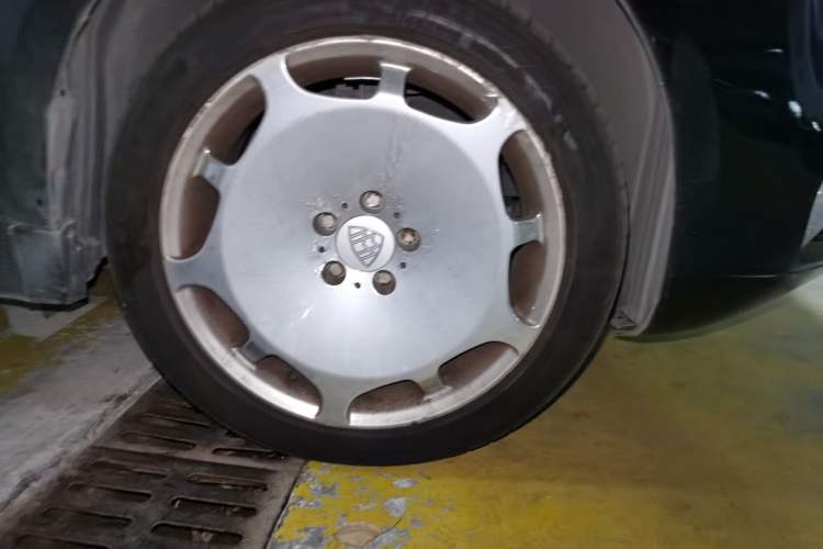 Used Mercedes-Benz Vito 2016 2.0T Elite Version 9-seater Right Front Wheel Hub
