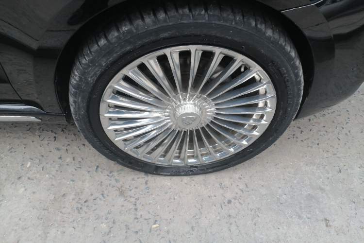Used Mercedes-Benz Vito 2016 2.0T Elite Edition Right Front Wheel Hub