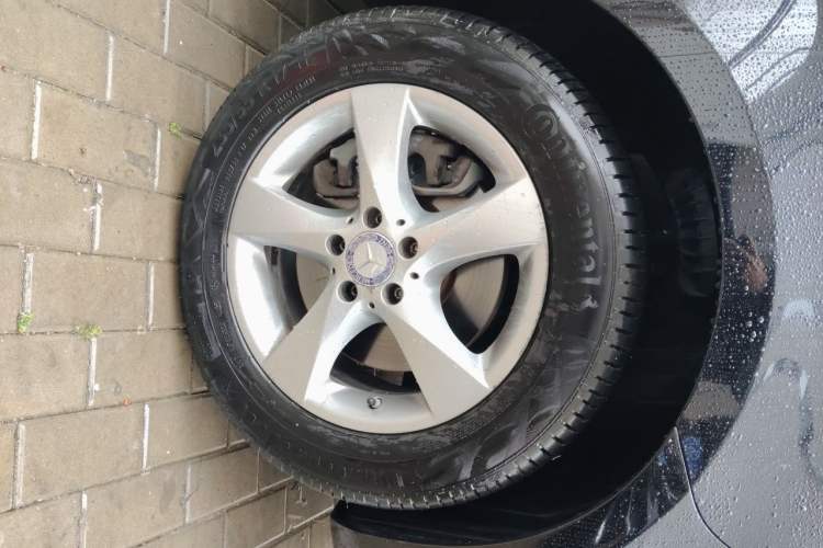 Used Mercedes-Benz Vito 2016 2.0T Business Edition Right Front Wheel Hub