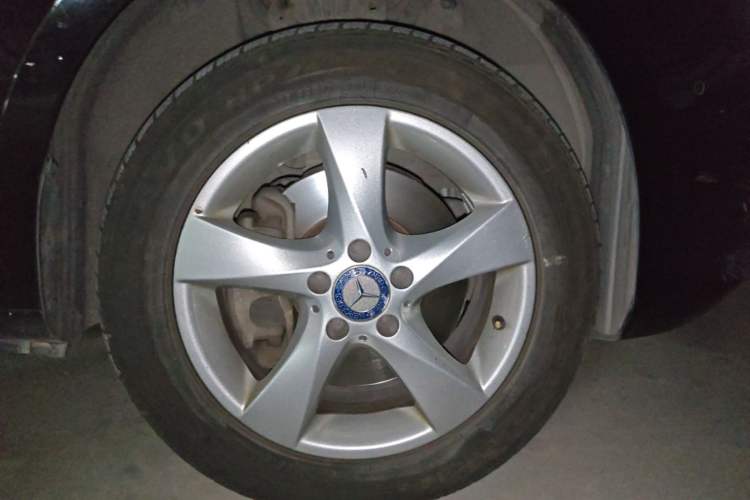 Used Mercedes-Benz Vito 2016 2.0T Business Edition Right Front Wheel Hub