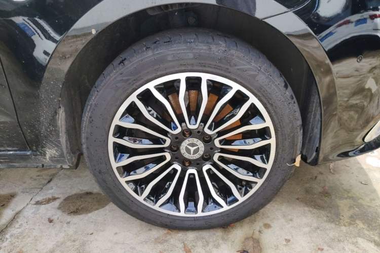 Used Mercedes-Benz Vito 2016 2.0T Business Edition Right Front Wheel Hub