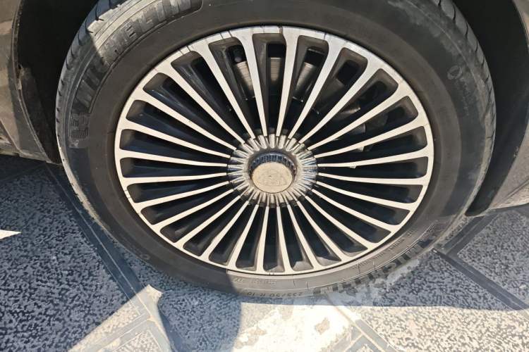 Used Mercedes-Benz Vito  Right Front Wheel Hub