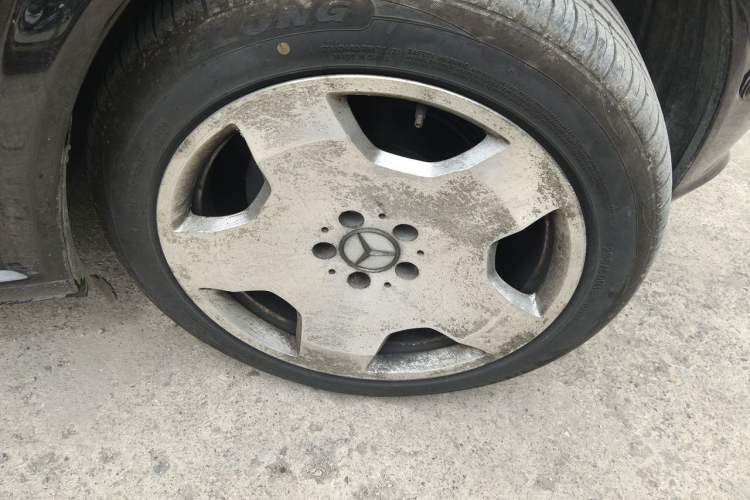 Used Mercedes-Benz Vito  Right Front Wheel Hub