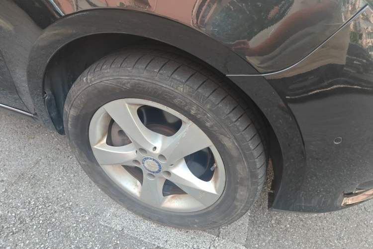 Used Mercedes-Benz Vito 2016 2.0T Business Edition Right Front Wheel Hub