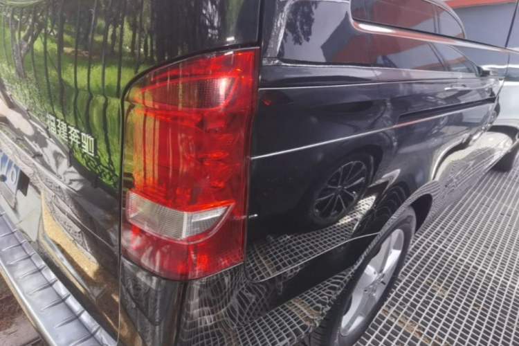 Used Mercedes-Benz Vito 2016 2.0T Elite Edition Right Rear Taillight