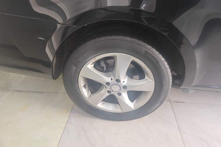 Used Mercedes-Benz Vito 2016 2.0T Elite Edition Right Rear Wheel Hub