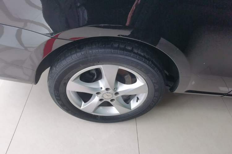Used Mercedes-Benz Vito 2016 2.0T Business Edition Right Rear Wheel Hub