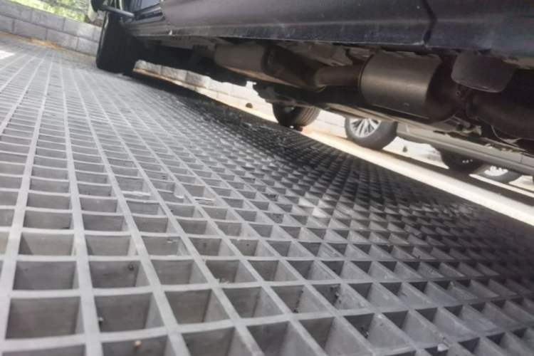 Used Mercedes-Benz Vito 2016 2.0T Elite Edition Right Side Sill