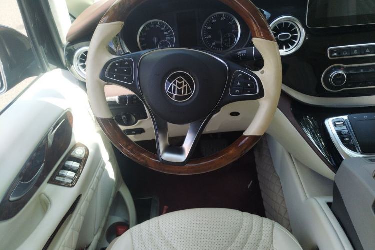 Used Mercedes-Benz Vito 2016 2.0T Elite Edition Steering Wheel
