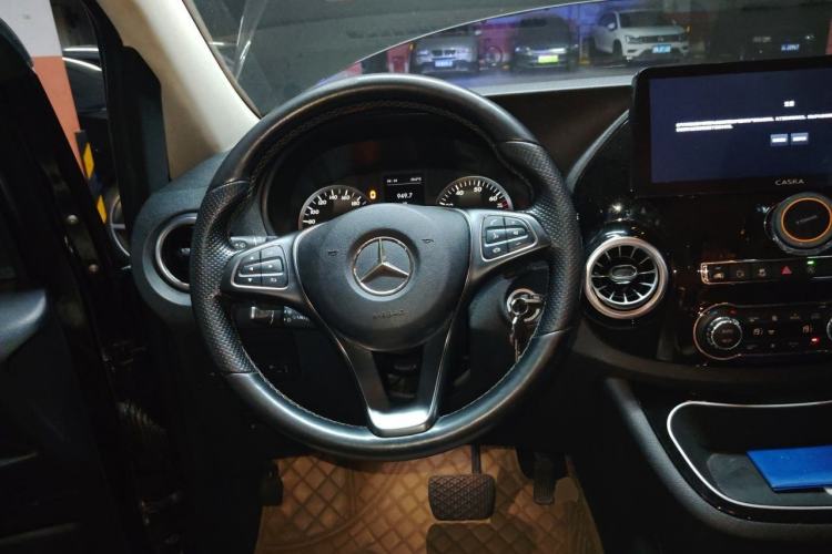 Used Mercedes-Benz Vito 2016 2.0T Elite Edition Steering Wheel