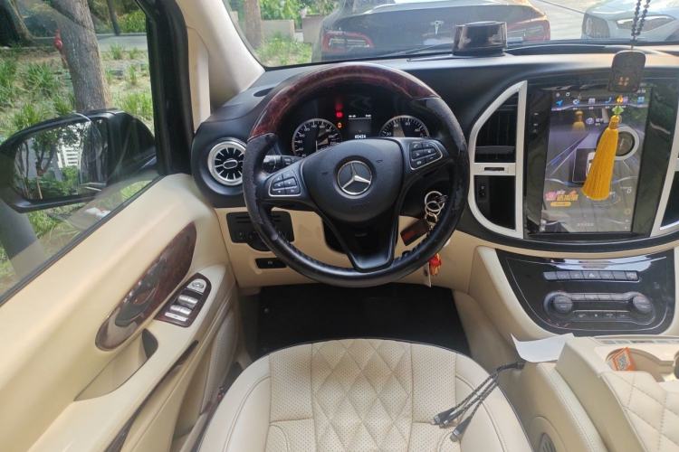 Used Mercedes-Benz Vito 2016 2.0T Elite Edition Steering Wheel