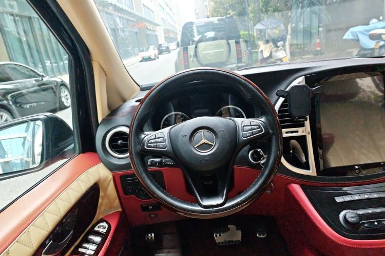 Used Mercedes-Benz Vito 2016 2.0T Elite Edition Steering Wheel