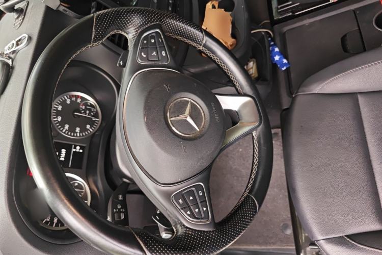 Used Mercedes-Benz Vito 2016 2.0T Business Edition Steering Wheel